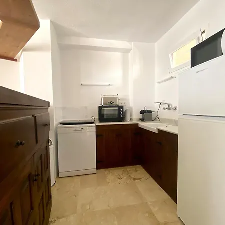 Apartment Oceanic First Line In